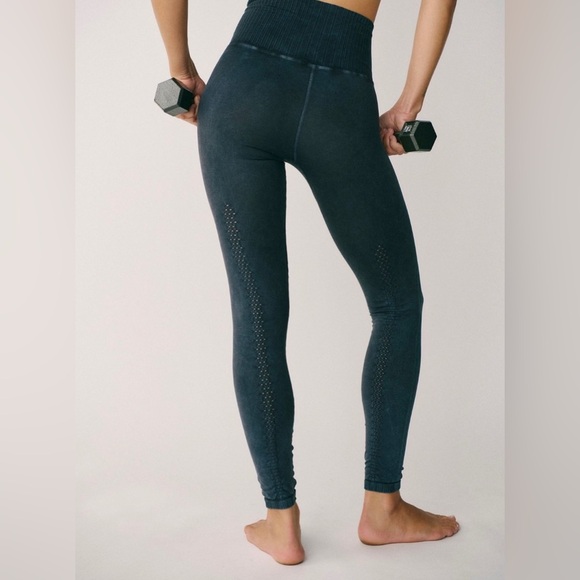 NWOT Free People Movement High-Rise 7/8 Length Good Karma Leggings - Picture 4 of 4